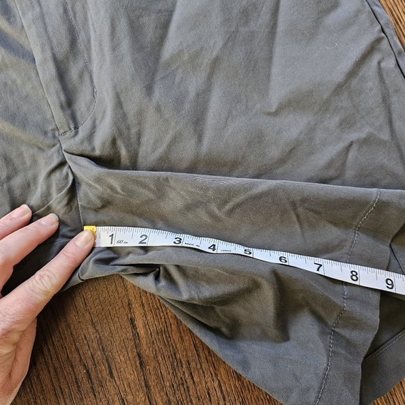 Goodfellow & Co Men's Charcoal 9" Flat Front Tech Chino Shorts Size Men's 38 NEW - Picture 7 of 12